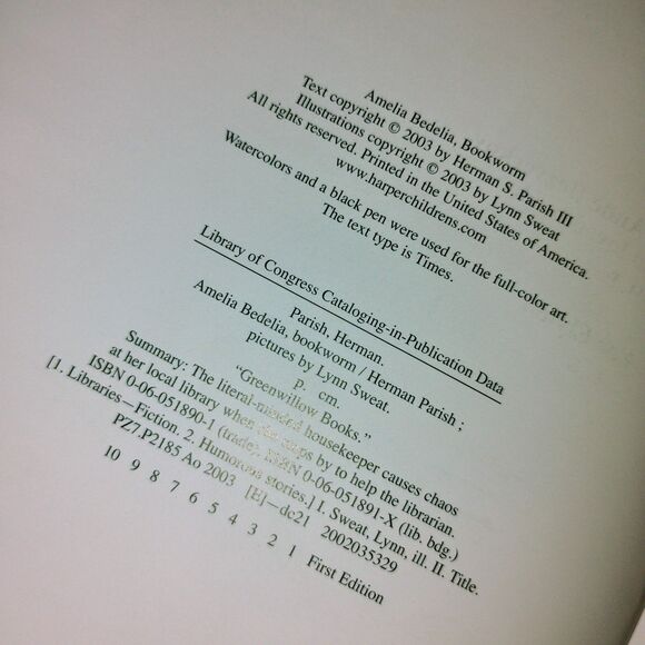 Amelia Bedelia Bookworm - Picture 2 of 3